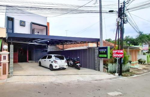 Pati Hotel | Urbanview Hotel Syariah Terra House Pati by RedDoorz