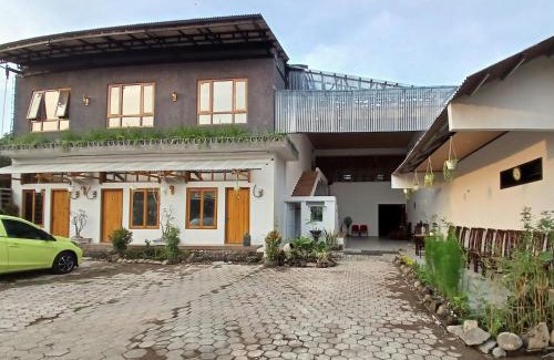 Madiun Hotel | Urbanview House of IKIGAI