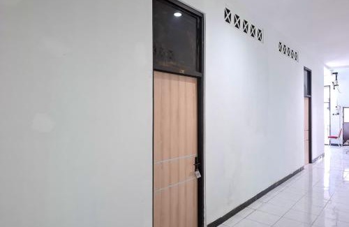 West Semarang Hotel | Urbanview Syariah Wisma Husada Kalibanteng