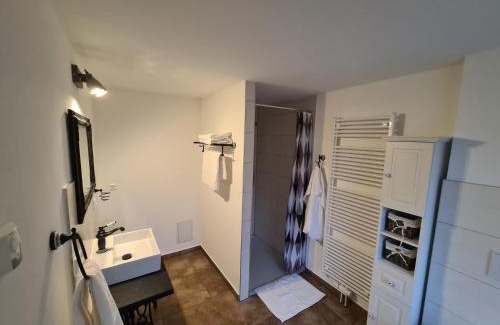 Niederdorla Apartment | Urlaub am Mittelpunkt. Neue Ferienwohung im alten Mehlager