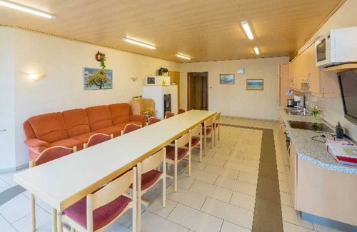 Deggenhausertal Apartment | Urlaubshof Scherer - 8-raum Ferienwohnung Scherer, Dusche/wc, 200 qm