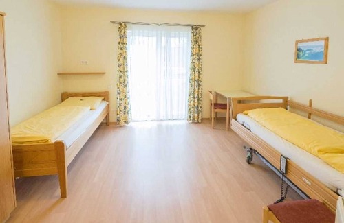 Deggenhausertal Apartment | Urlaubshof Scherer - 8-raum Ferienwohnung Scherer, Dusche/wc, 200 qm
