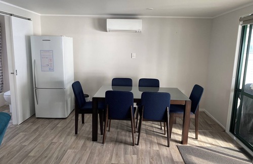 Whangarei Heads Cottage | Urquharts Bay Whangarei Heads Prime Location Beachfront