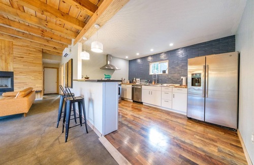 Stanton Cabin | Ursa Major Cabin - 10 mins from Natural Bridge State Park, Red River Gorge