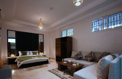 Imi Ouaddar Apartment | Urti - By Blue Wave 2/3 Px