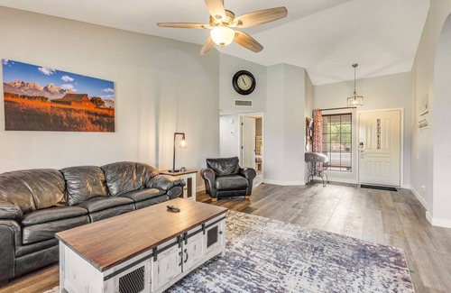 Alta Mesa Community Association House | 153 m² House ∙ 3 bedrooms ∙ 8 guests