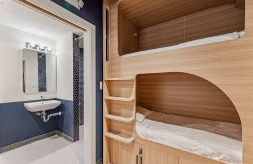 West End Hostel | Hostel ∙ 8 guests