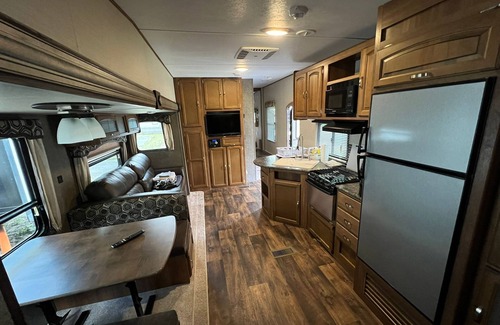 Plaue House | US caravan Springdale with bunk bed (max. 4 pers.)