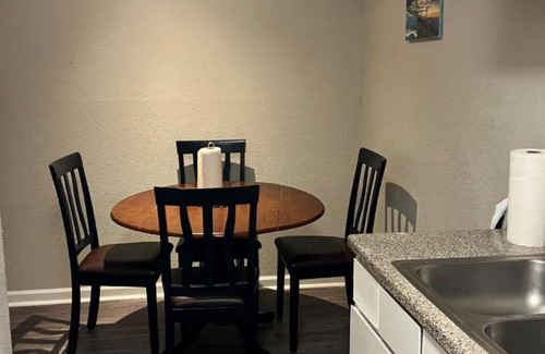 George Bush Park/Eldridge Apartment | 13 m² Apartment ∙ 1 bedroom ∙ 2 guests