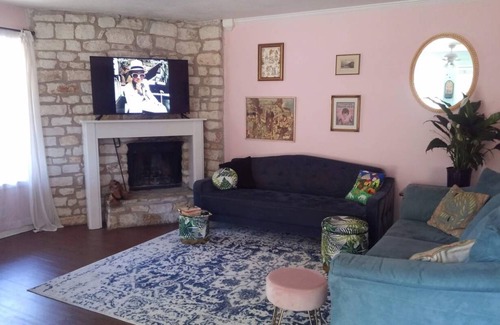 North Austin Civic Association Resort | Private room ∙ 2 guests