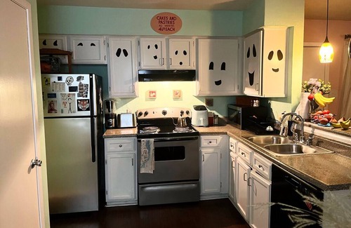 North Austin Civic Association Resort | Private room ∙ 2 guests