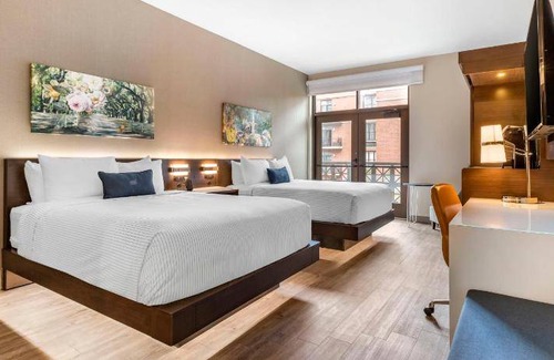 Old West Broad Neighborhood Hotel | 42 m² Hotel ∙ 127 guests