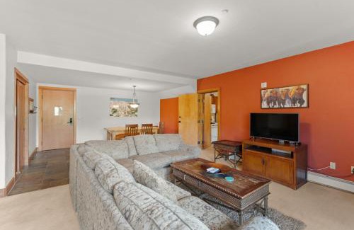 Keystone Apartment | Oro Grande 206 by Summit County Mountain Retreats