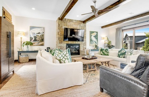 Spicewood Villa | 254 m² Villa ∙ 4 bedrooms ∙ 13 guests