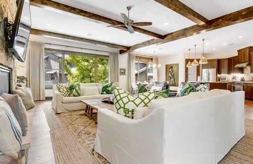 Spicewood Villa | 254 m² Villa ∙ 4 bedrooms ∙ 13 guests