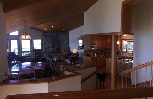 Elk Point House | Breathtaking Lakefront Home- Private beach-Fabulous sunsets-Paddleboards & canoe