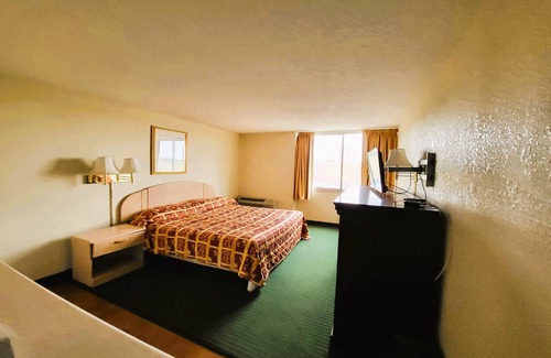 Junction City Hotel | USA Inn Junction City Near Fort Riley