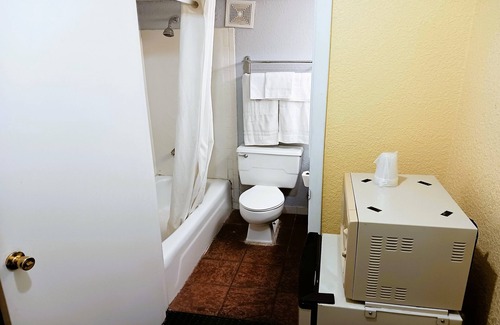 Junction City Hotel | USA Inn Junction City Near Fort Riley