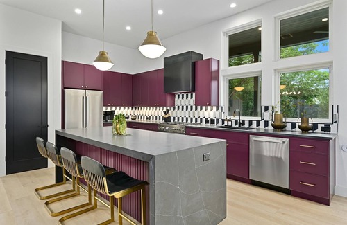 Central East Austin House | UT Football Fave - Lounge + Bar, Projector, Pool!