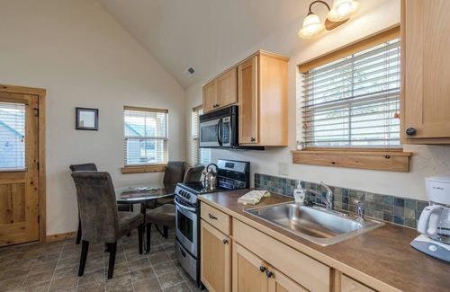 Dover Bay House | Utopia - Courtyard Beach Bungalow
