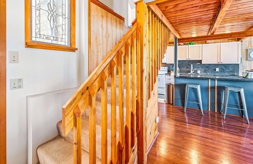 Union House | Utopia Cove - On the Water, Dock, Private Hot Tub