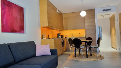 Tampere Apartment | Uusi, avara, saunallinen keskustakaksio