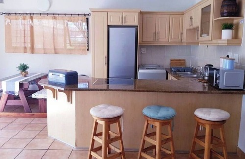 Margate Apartment | Uvongo Cabanas 9A