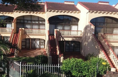 Margate Apartment | Uvongo Cabanas 9A