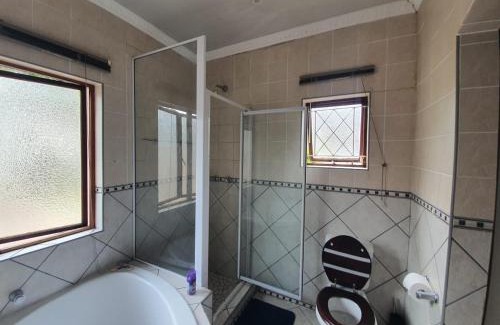 Uvongo House | Uvongo Coastal Comfort