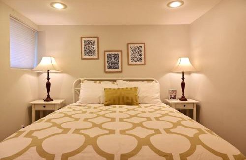 Ravenna Apartment | UW Cozy - Quiet Home, Perfect for Family and Group