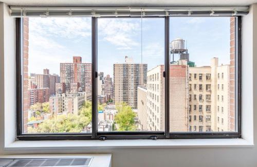 Upper West Side Apartment | UWS 1BR w Doorman Gym Parking nr Central Park NYC-599