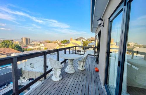Green Point Apartment | UysTUYS
