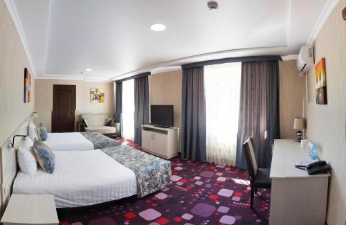 Taraz Hotel | UYUTNYY DOM