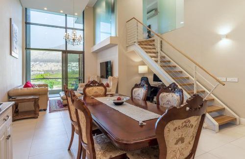 Victoria and Alfred Waterfront Apartment | V&A Waterfront Luxury by NIVAR