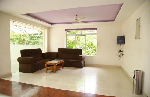 University of Kerala Senate House Campus Hotel | V bee Plaza