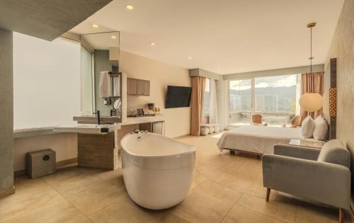 Castropol Hotel | V Grand Hotel, a member of Radisson Individuals