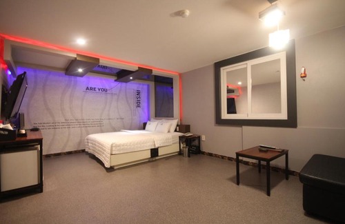 Busanjin Hotel | v motel