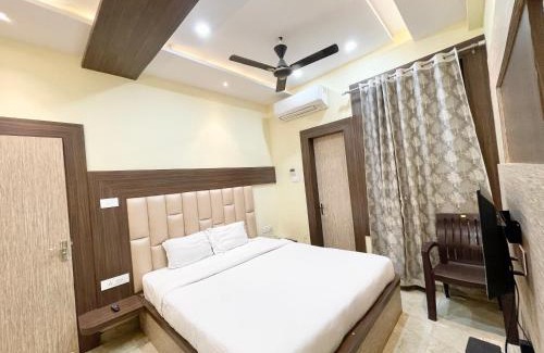 Nagpur House | V - NEW NP PEWMIUM - The Point of kashi - Near Kashi Vishwanath Temple!