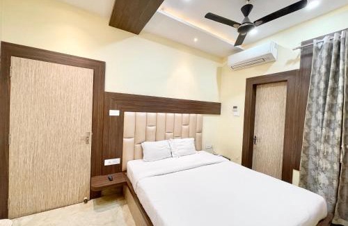 Nagpur House | V - NEW NP PEWMIUM - The Point of kashi - Near Kashi Vishwanath Temple!