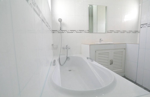 Nai Mueang Hotel | V Residence