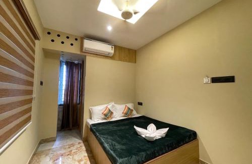Kalamassery Hotel | V Stays CUSAT couple friendly budget stays