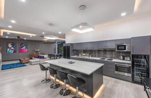 Nong Chaeng House | V204 Tropical Score 3BR with Pool, Tub & Snooker