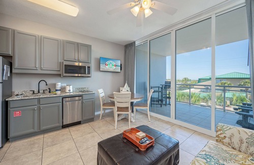 Fort Walton Beach Condo | V309 Gulf View Villa | Washer/Dryer & Free Beach Chairs