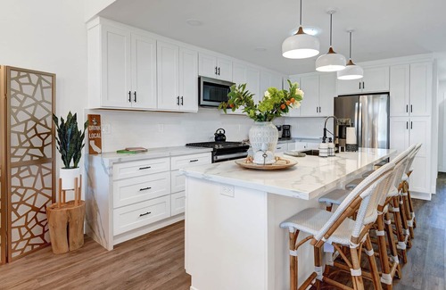 Palm Desert Condo | V3872 - Holly House - Beautiful Remodel Palm Floor Plan