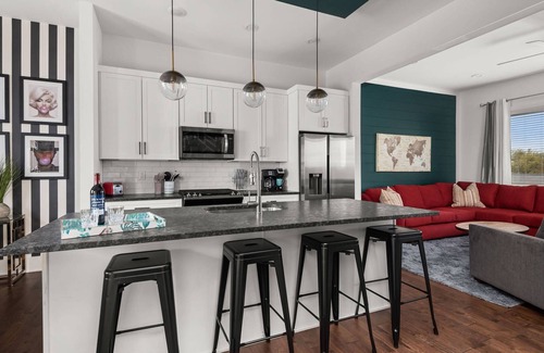 Nashville Condo | V804 ~ 8 Min to Broadway ~ Walk to Attractions ~ New Listing ~ Tons of Great Previous Reviews ~ WiFi
