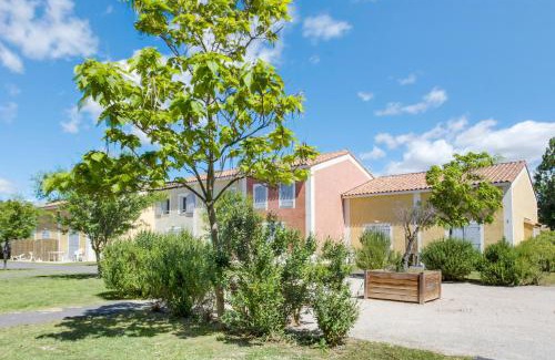 Colombiers Apartment | Vacancéole - Le Domaine d'Enserune