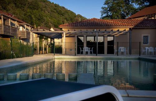 Les Eyzies Apartment | Vacancéole - Résidence Le Clos du Rocher