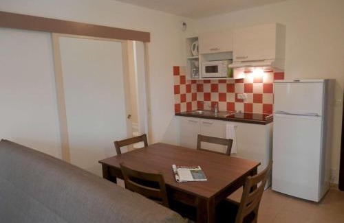 Les Eyzies Apartment | Vacancéole - Résidence Le Clos du Rocher