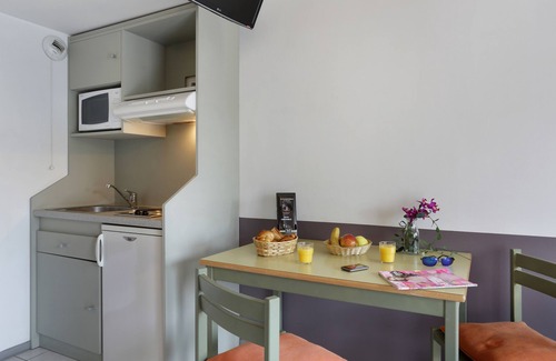 Merville Hotel | Vacancéole - Resid'price