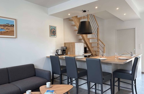 Tregastel House | Vacances à quelques pas de la mer et des commerces